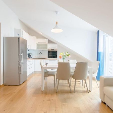 Apartmani Krilo โปดสตรานา ภายนอก รูปภาพ