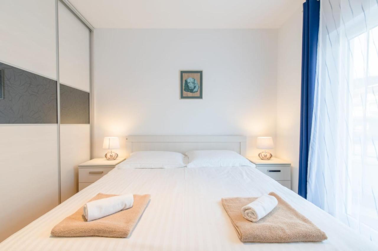 Apartmani Krilo โปดสตรานา ภายนอก รูปภาพ