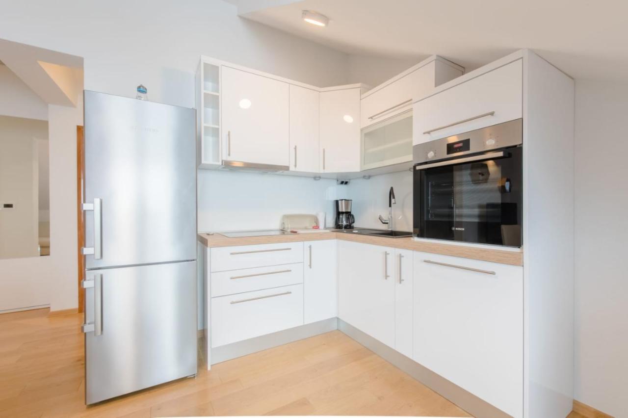 Apartmani Krilo โปดสตรานา ภายนอก รูปภาพ