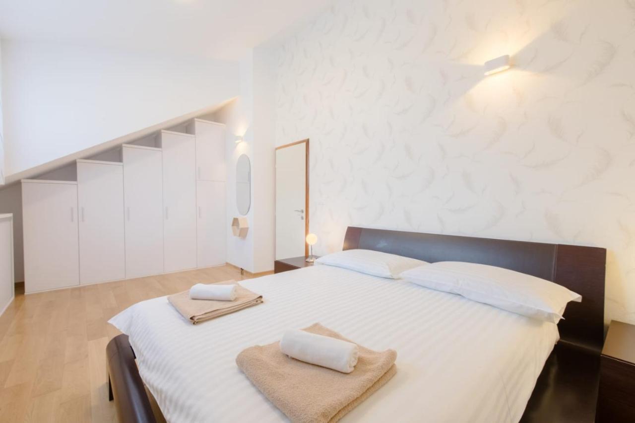 Apartmani Krilo โปดสตรานา ภายนอก รูปภาพ